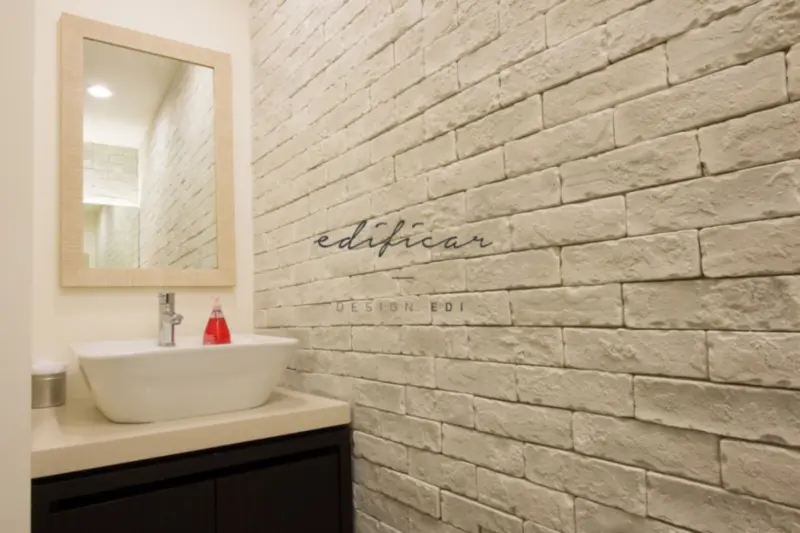 질감있는 벽돌 포인트 클리닉 세면 공간